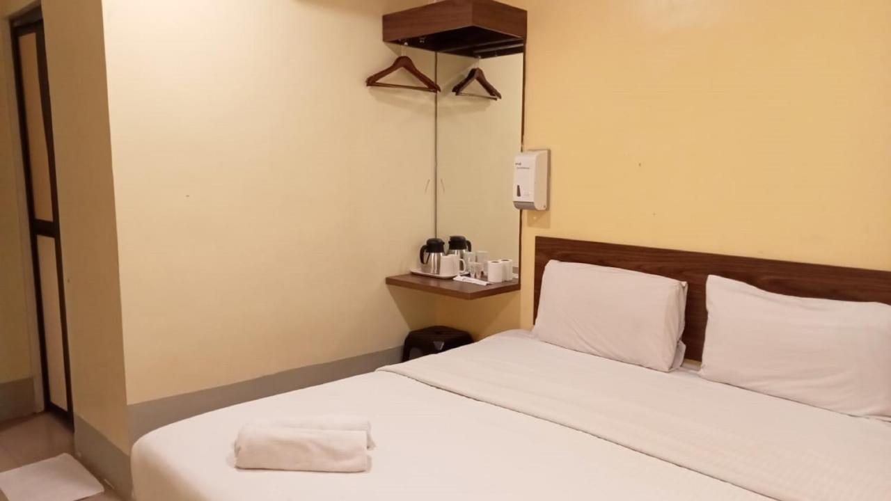Dream House Hotel Skudai Exterior photo